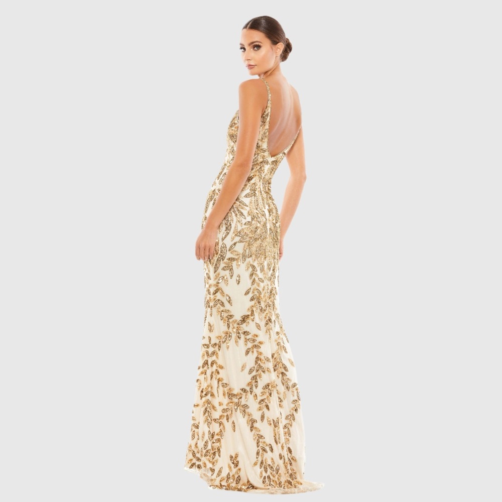 MAC DUGGAL
Gold Hand Beaded Leaf Embellished EvenPlunge Neck Evening Gown - Picture 5 of 13